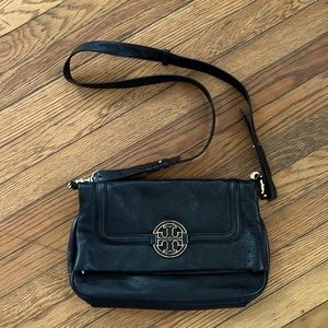 Tory Burch Black Pebbled Leather Amanda Foldover Crossbody bag